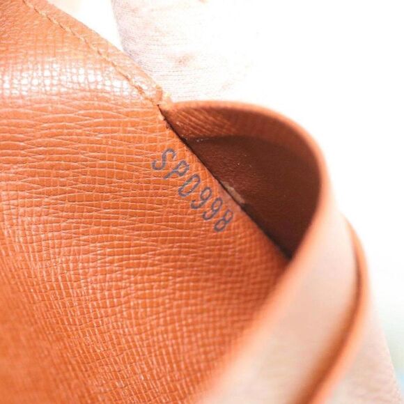 LOUIS VUITTON Monogram Porte Papier Zip Wallet - Picture 12 of 15